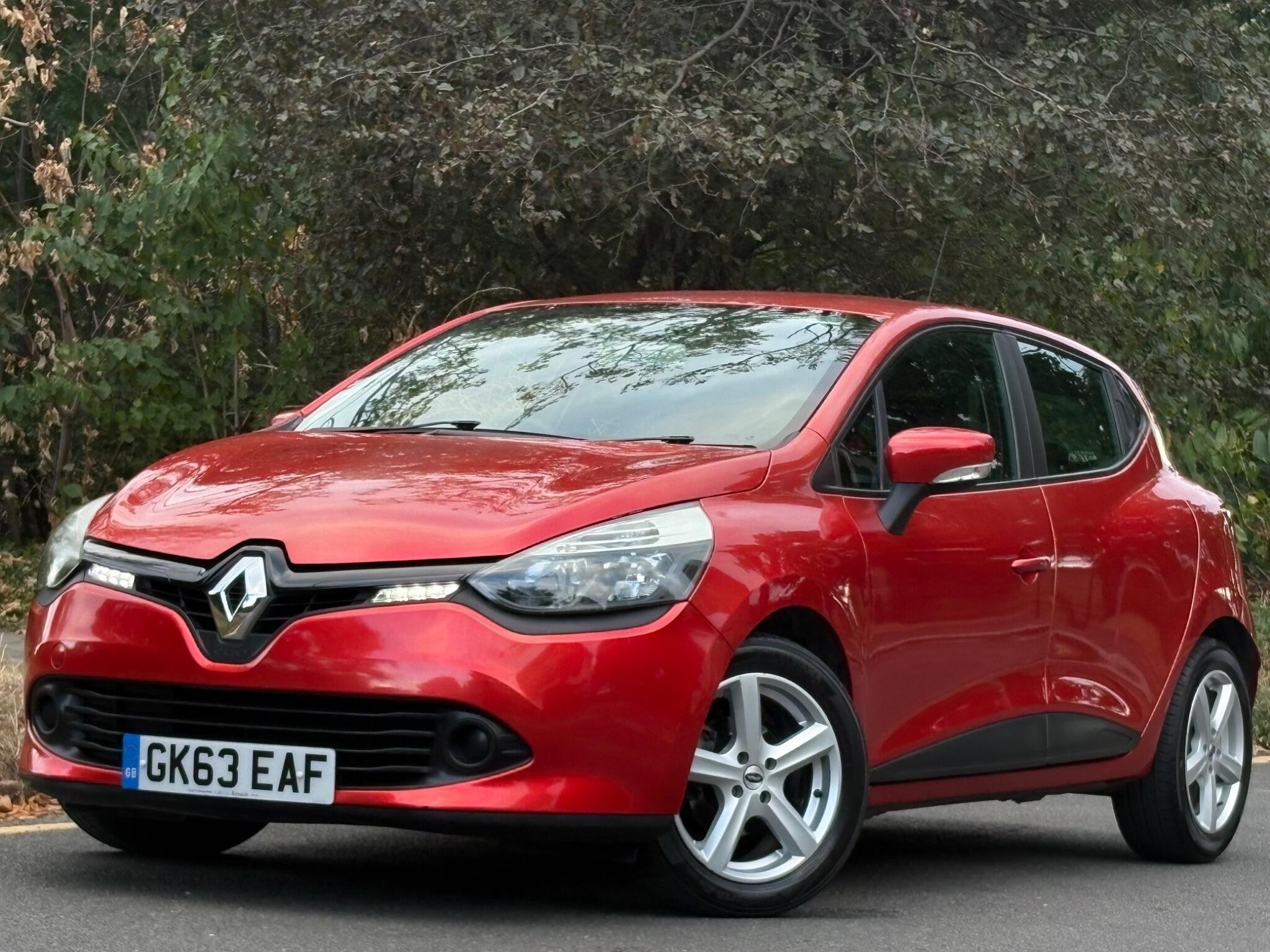 Renault Clio dealer public-web source image
